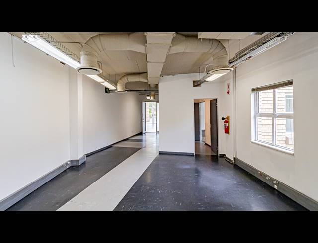 158M² OFFICE TO LET IN FERNDALE